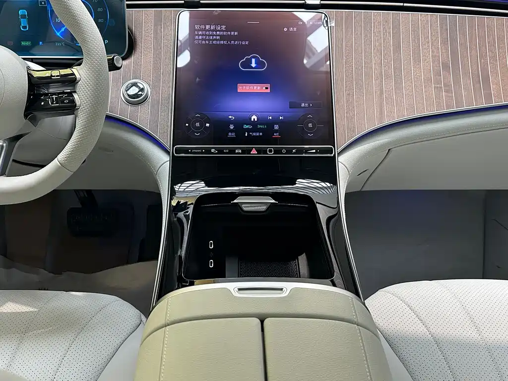 Mercedes-Benz EQE 2025 — фото 11