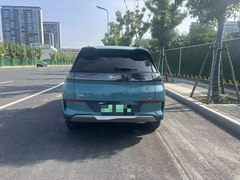 BYD Sealion 05 EV 2025 — фото 10