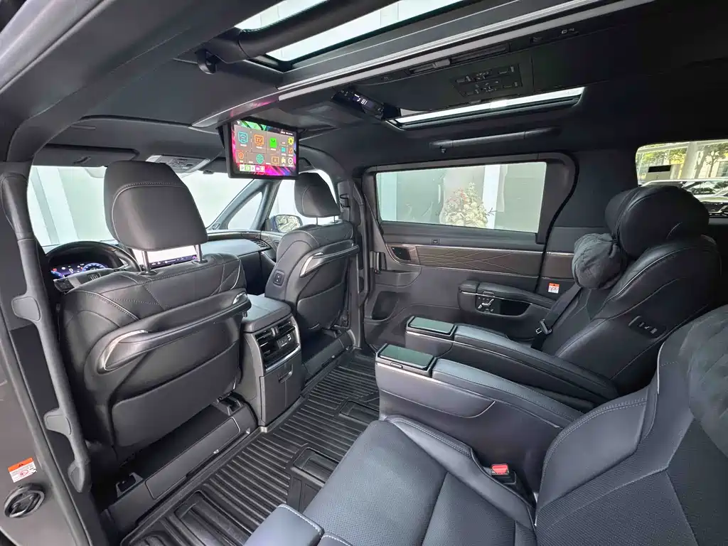 Toyota Vellfire 2024 — фото 15