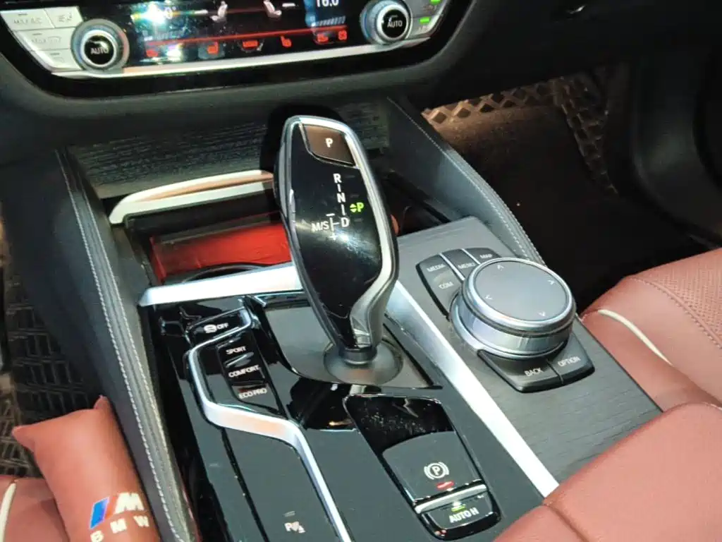 BMW 5 Series 2022 — фото 14