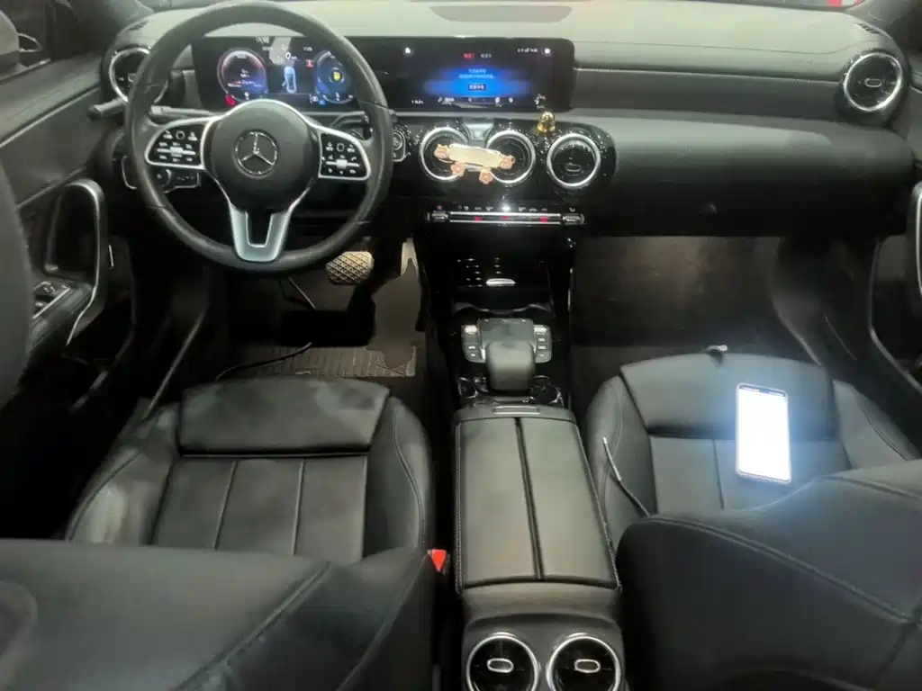 Mercedes-Benz A-Class 2021 — фото 10