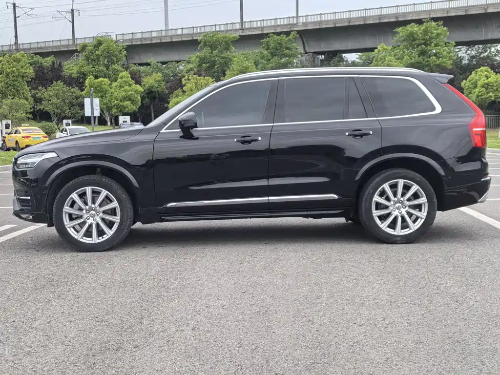 Volvo XC90 2017 — фото 3