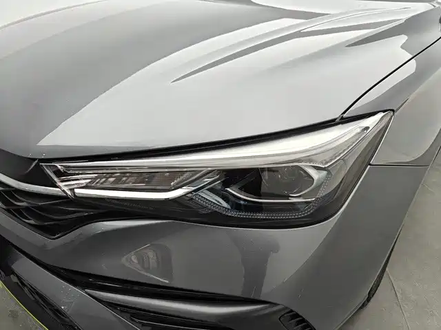 Roewe i5 2023 — фото 15