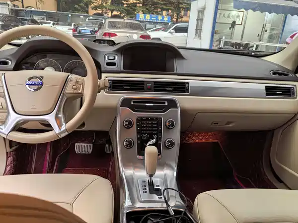 Volvo S80L 2012