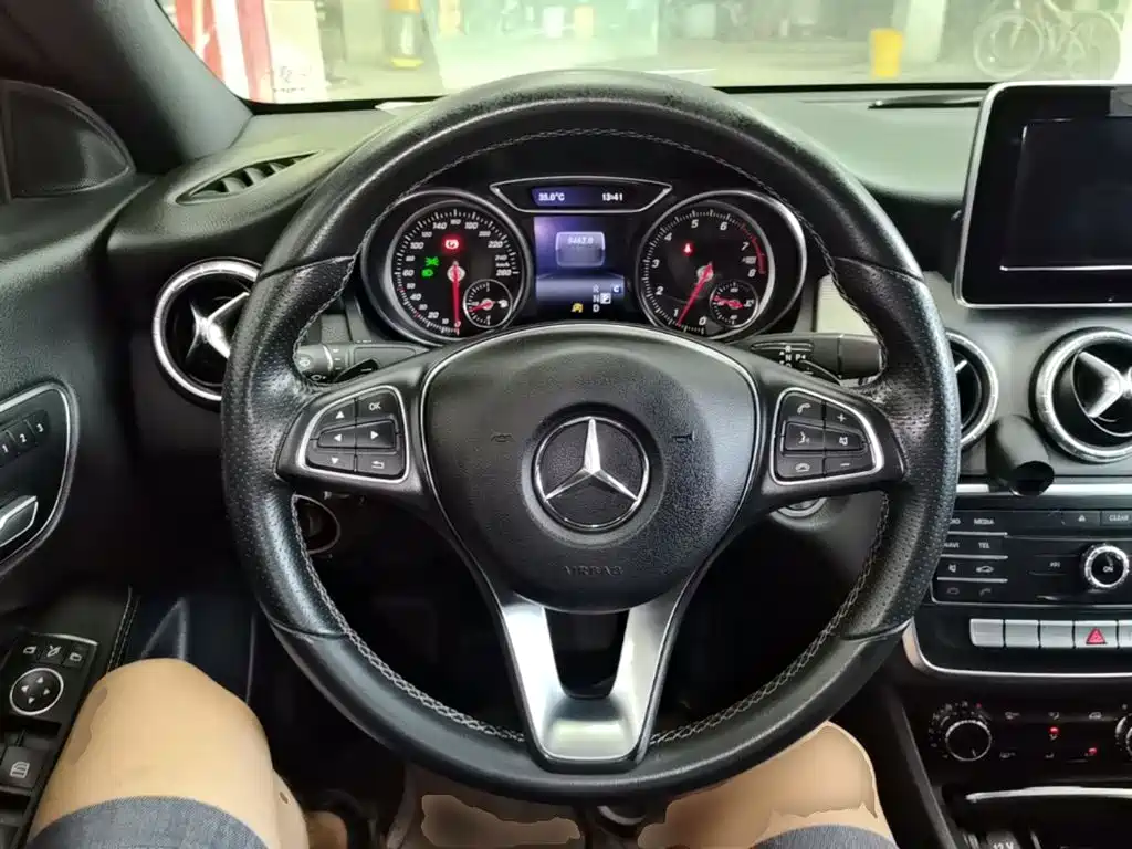 Mercedes-Benz CLA 2016 — фото 11