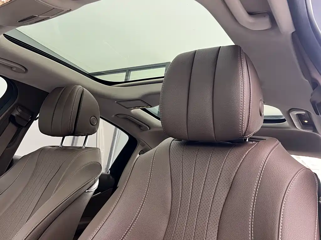 Mercedes-Benz E-Class 2023 — фото 15