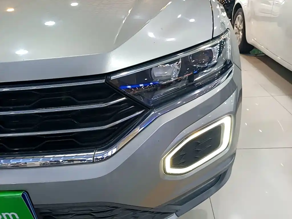 Volkswagen T-Roc 2020 — фото 24