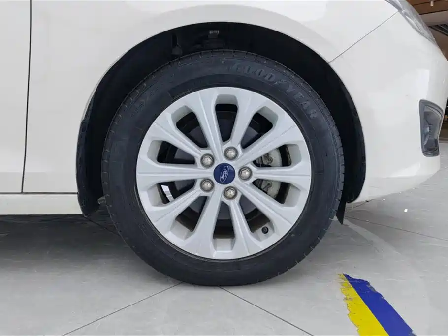 Ford Escort 2018