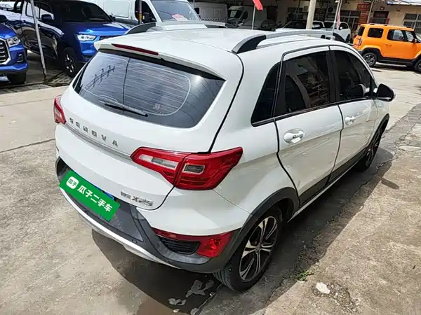 BAIC Shenbao X25 2017