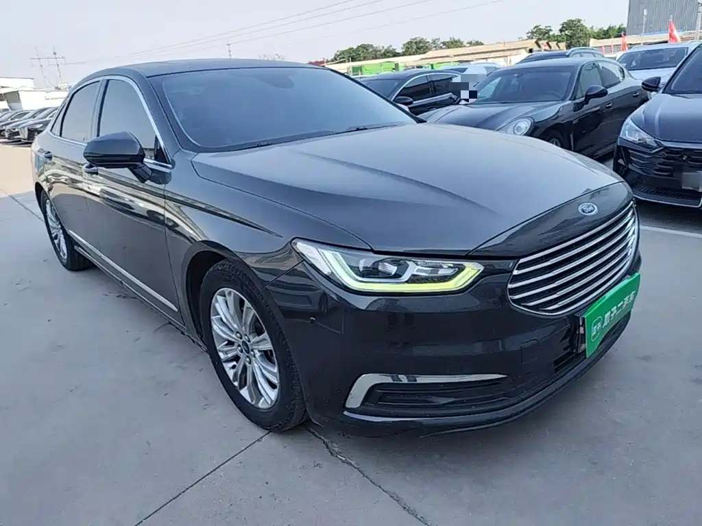 Ford Taurus 2019 — фото 4
