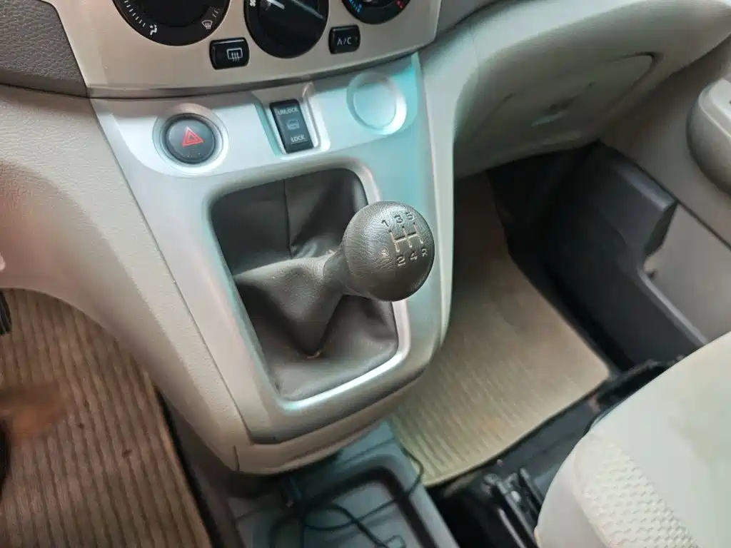 Nissan NV200 2017