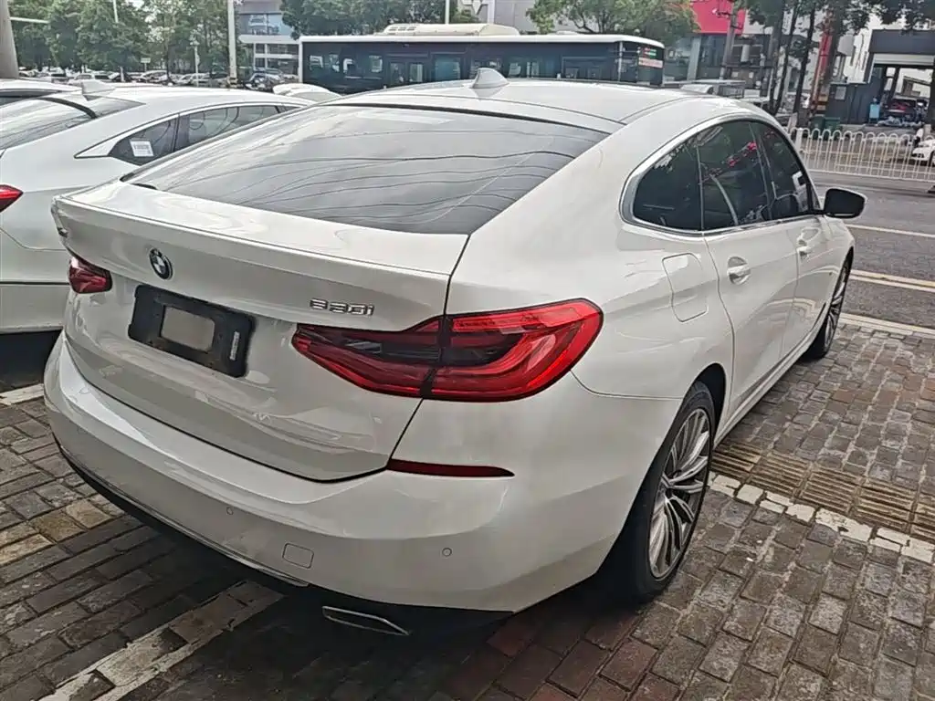 BMW 6 Series GT 2019 — фото 7