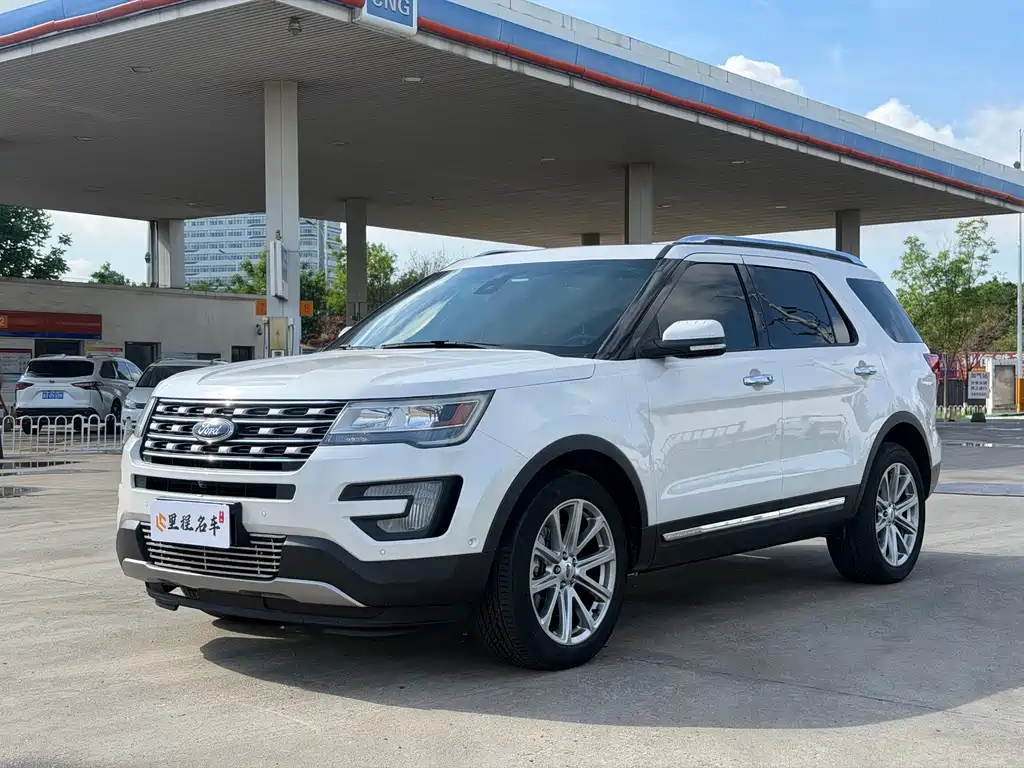 Ford Explorer 2018 — фото 1