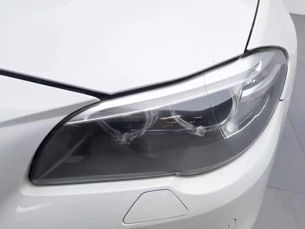 BMW 5 Series 2011