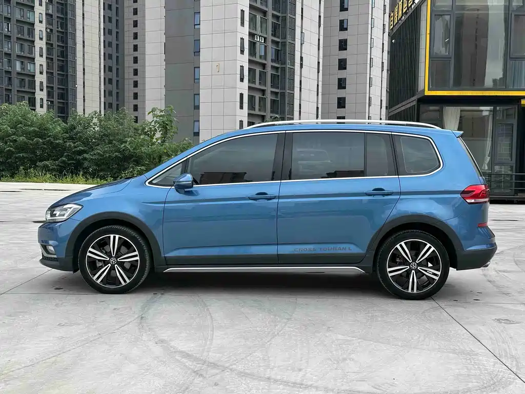 Volkswagen Touran 2021