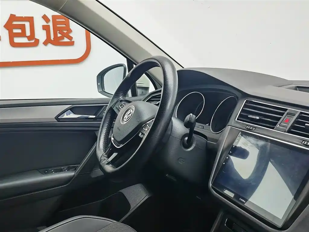Volkswagen Tiguan L 2017 — фото 22