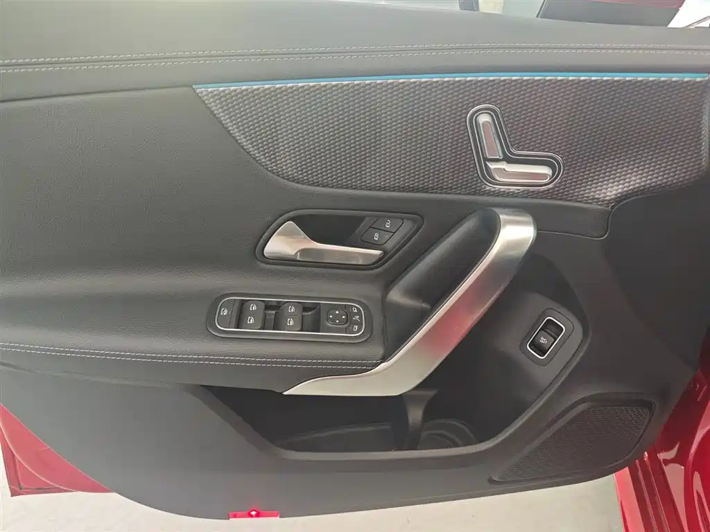 Mercedes-Benz A-Class 2021 — фото 22