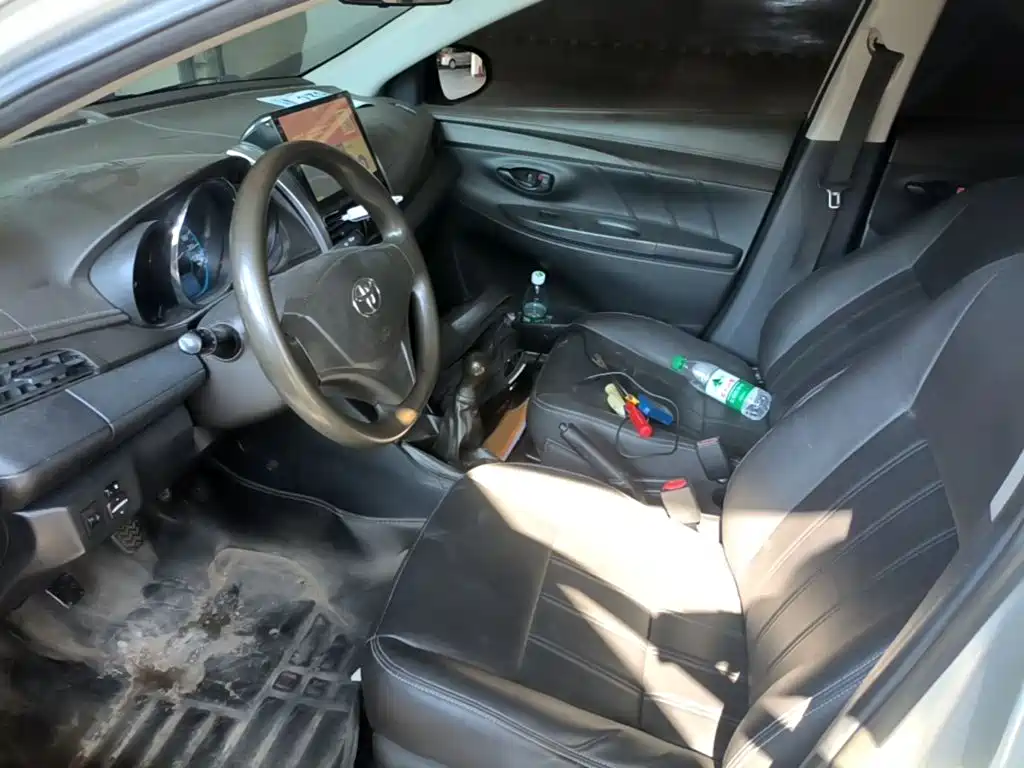 Toyota Vios 2015 — фото 15