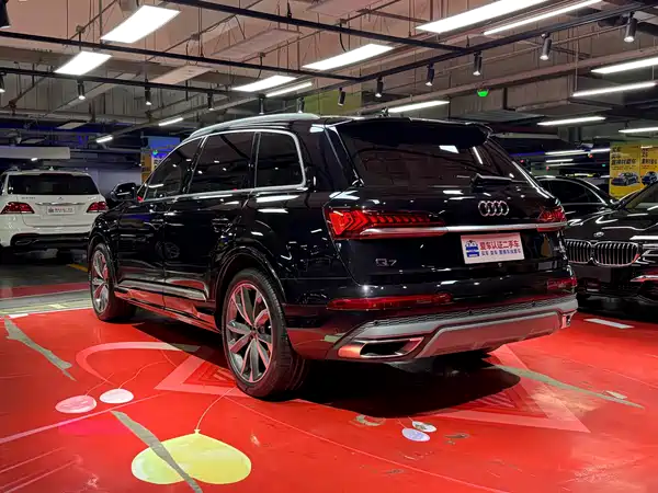 Audi Q7 2021