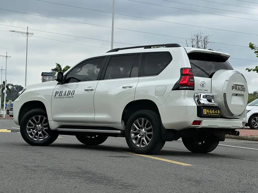 Toyota Prado 2018 — фото 6
