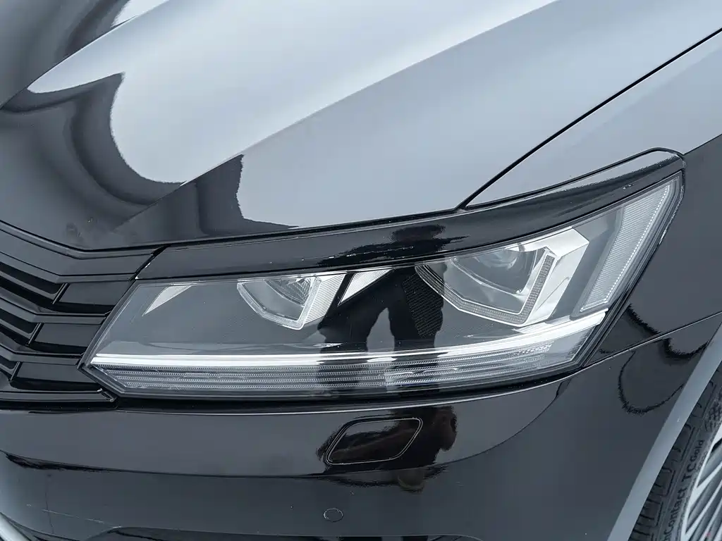 Volkswagen Passat 2017 — фото 21