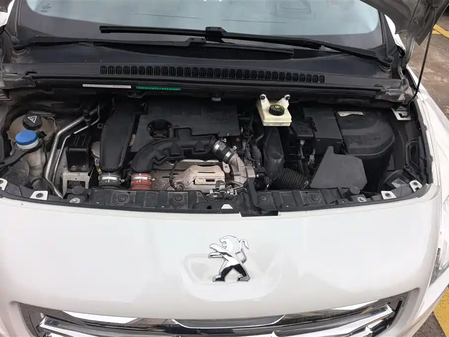 Peugeot 3008 2015 — фото 10