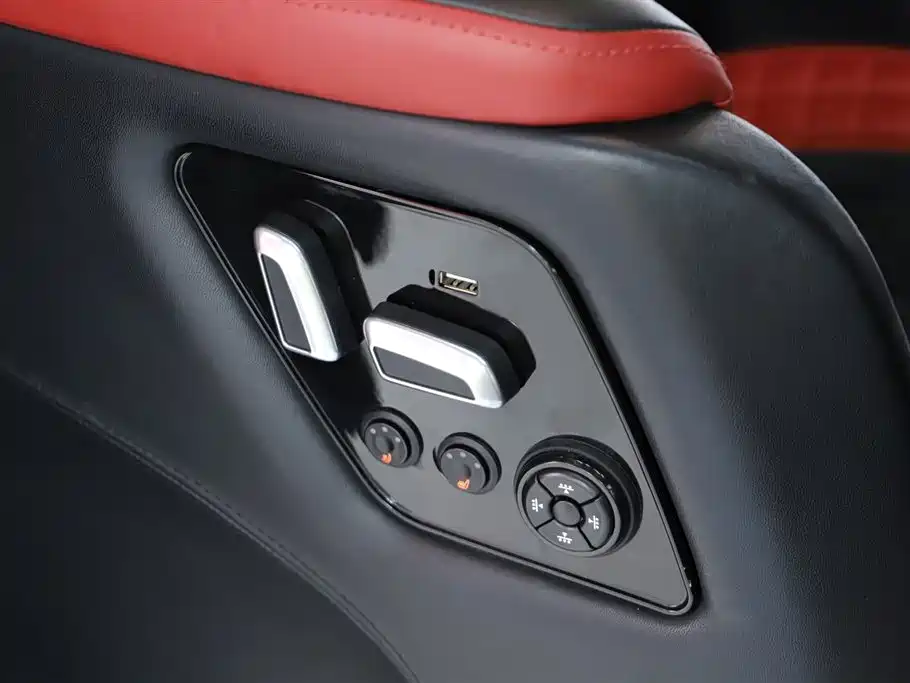 Mercedes-Benz V-Class 2016 — фото 21