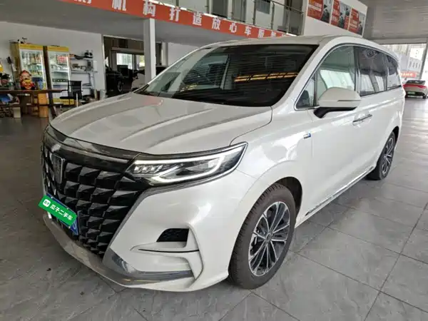 Roewe iMAX8 2024