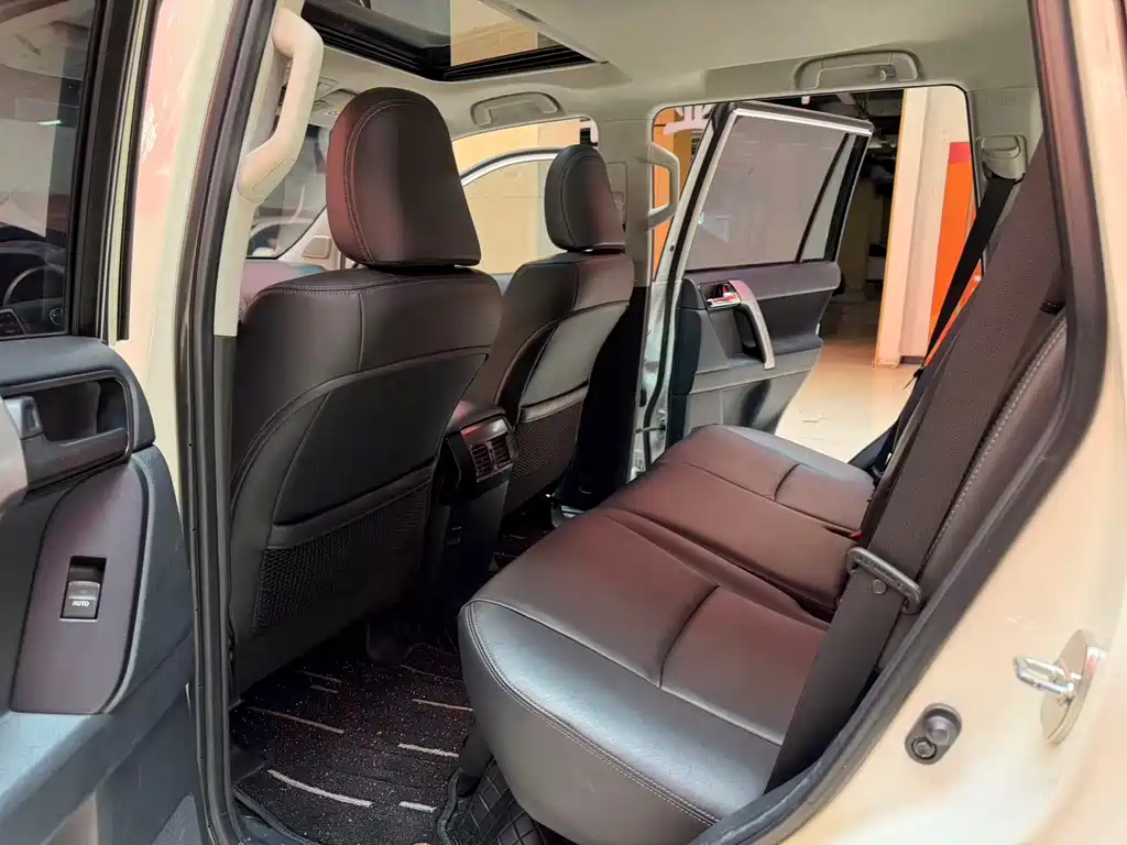 Toyota Prado 2016 — фото 16