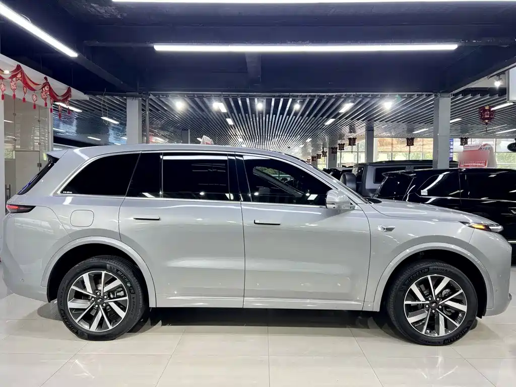 Li Auto Li L8 2023