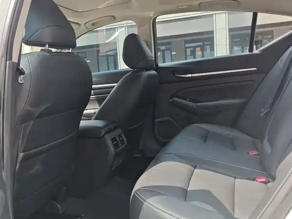 Nissan Teana 2023