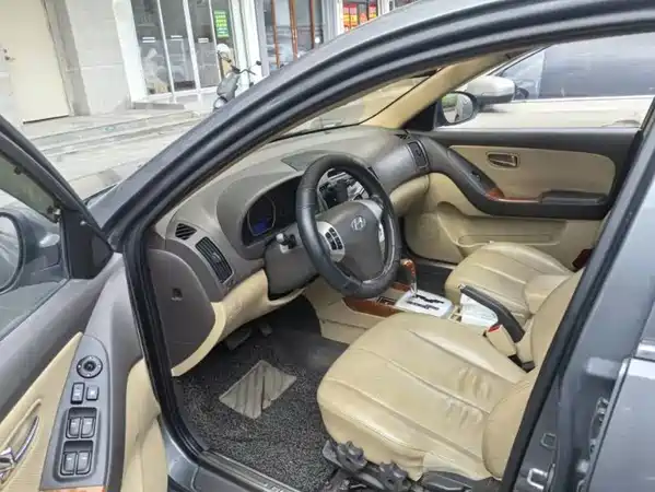Hyundai Yuedong 2010