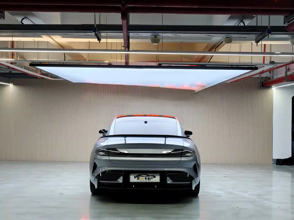 Xiaomi SU7 Ultra 2025 — фото 19