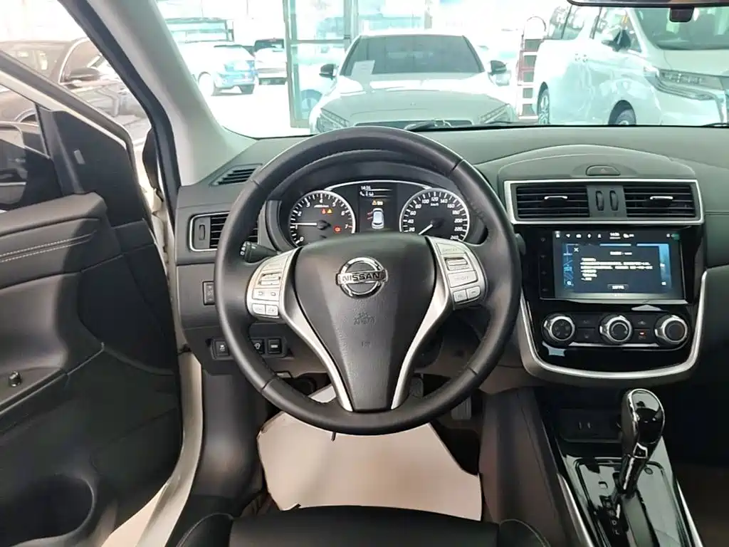 Nissan Tiida 2023 — фото 11