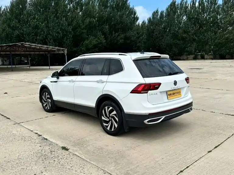 Volkswagen Tiguan L 2023