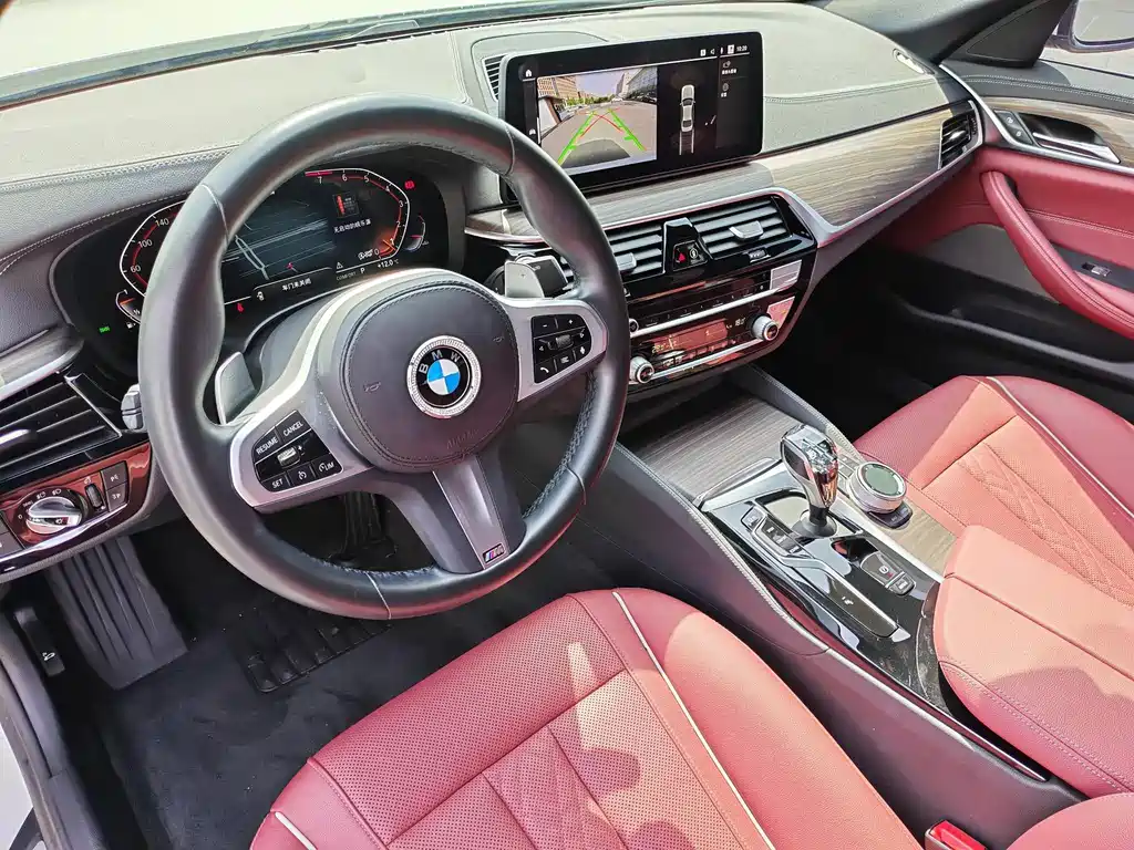 BMW 5 Series 2022 — фото 12