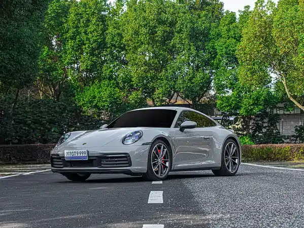 Porsche 911 2021