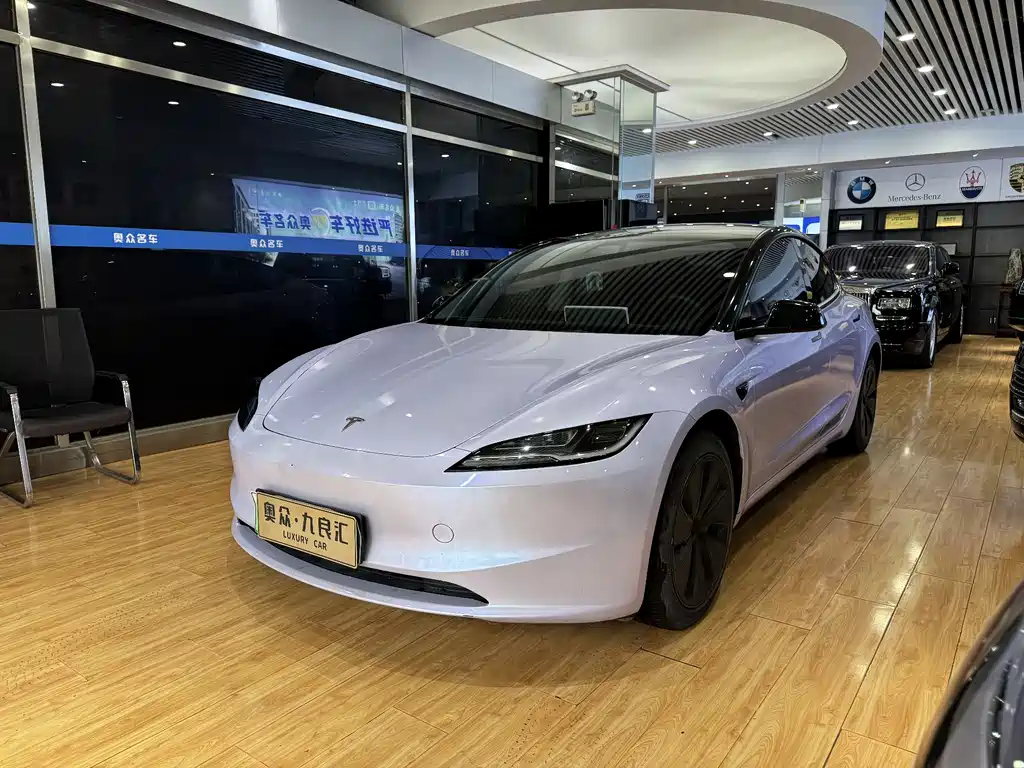 Tesla Model 3 2024 — фото 1