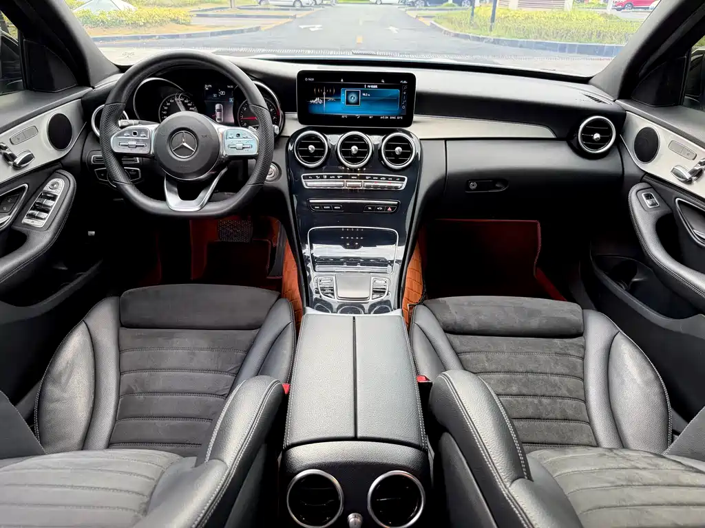 Mercedes-Benz C-Class 2019 — фото 10