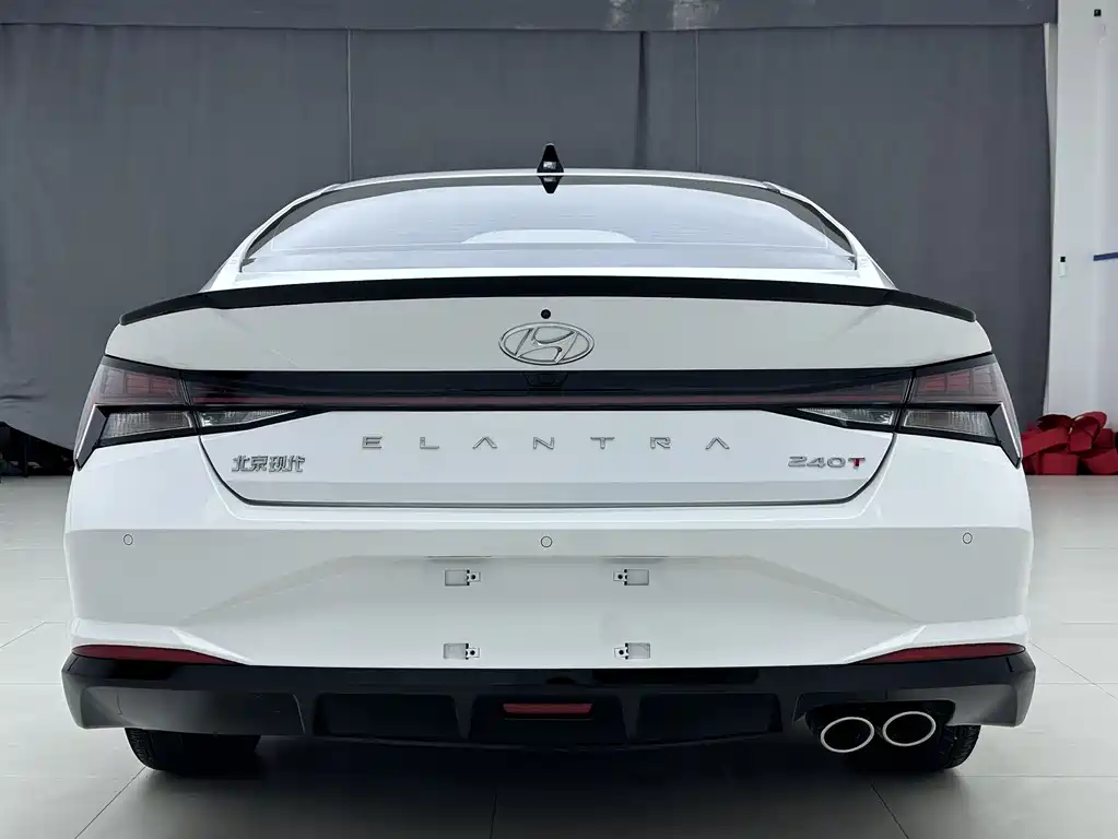 Hyundai Elantra 2023