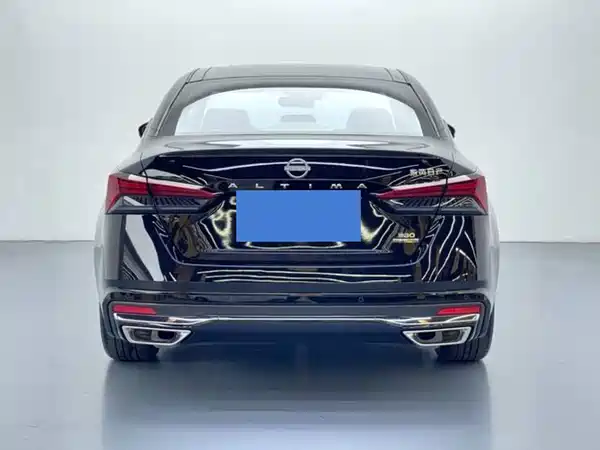 Nissan Teana 2022