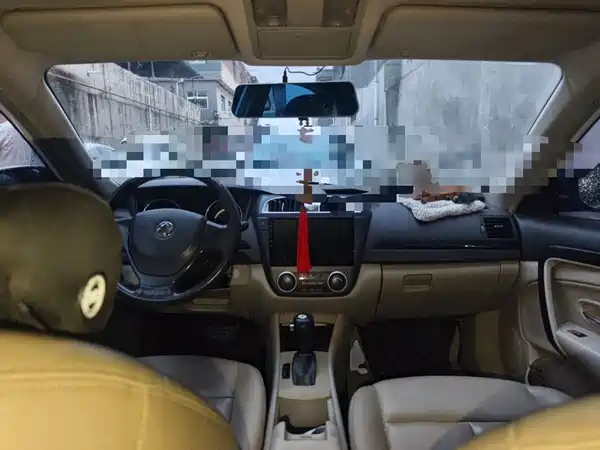 Dongfeng Fengshen A60 2017