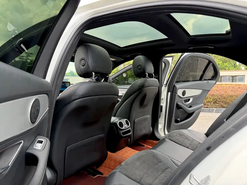 Mercedes-Benz C-Class 2019 — фото 13