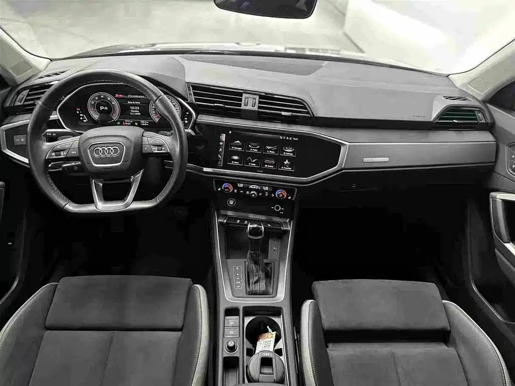 Audi Q3 2023 — фото 12