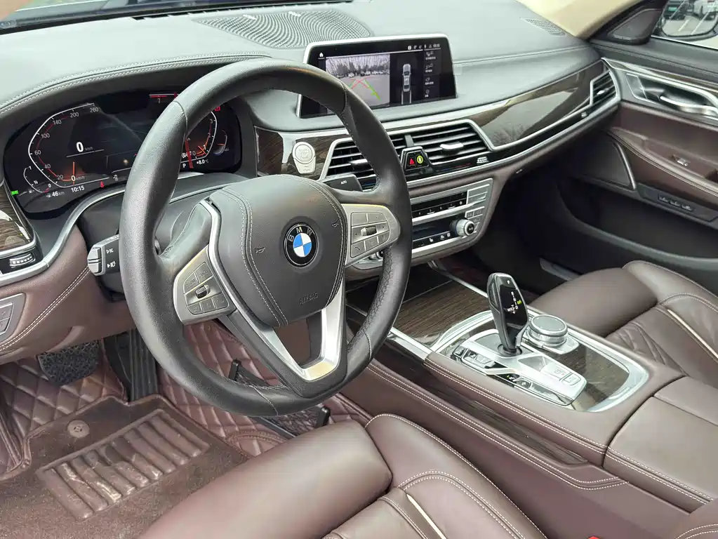 BMW 7 Series 2022 — фото 10