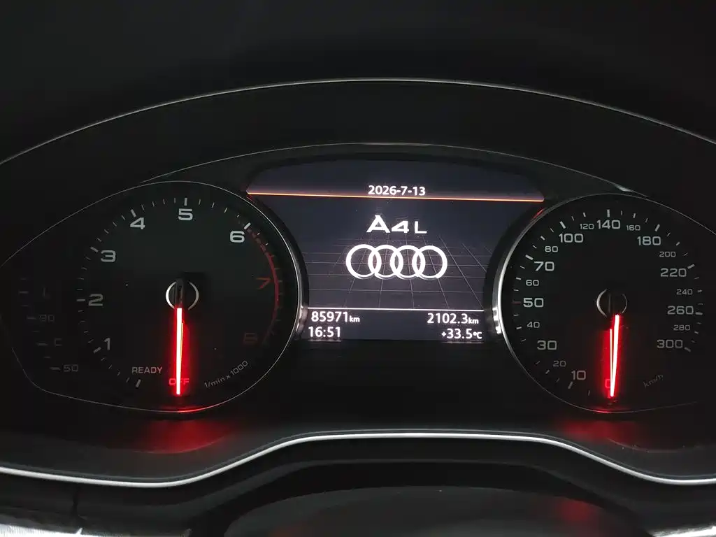 Audi A4L 2017 — фото 12