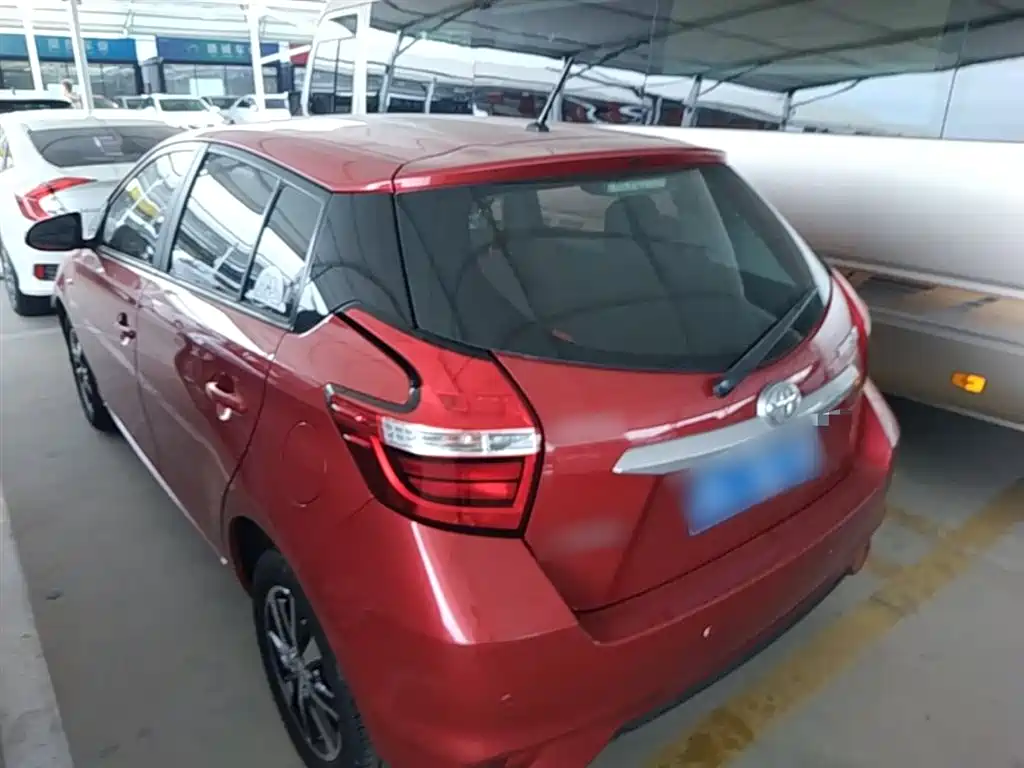 Toyota Yaris L 2018 — фото 5