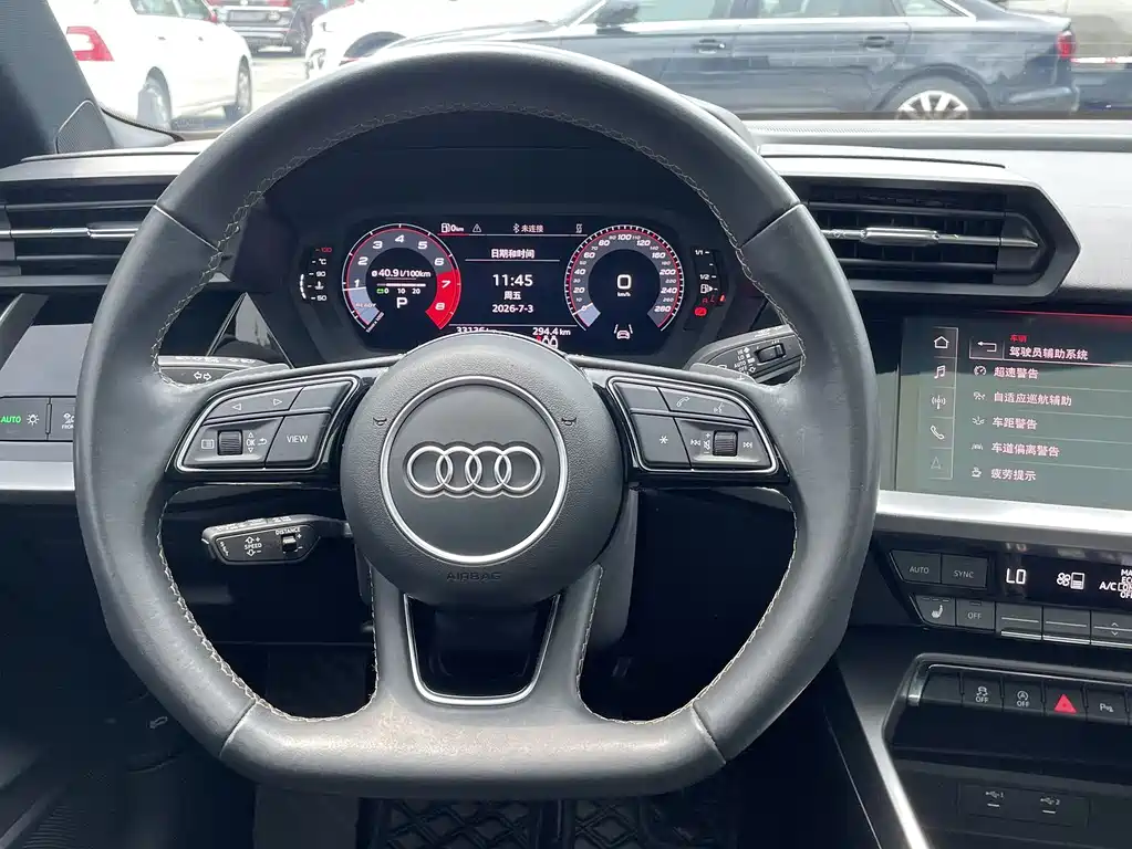 Audi A3 2023 — фото 15