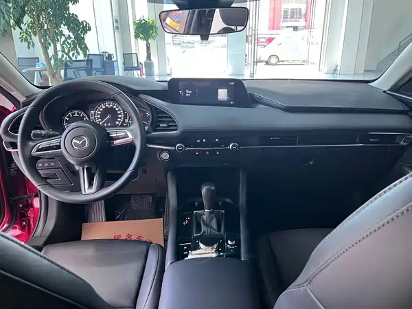 Mazda 3 Axela 2023