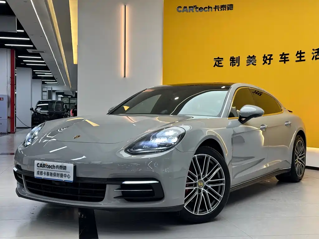 Porsche Panamera 2018 — фото 1
